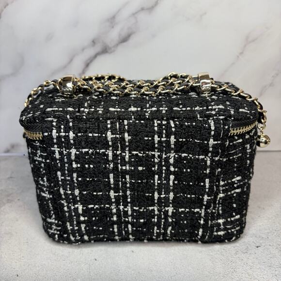 Chanel Tweed Vanity Case with Chain — GWP / Brand New - Picture 2 of 13